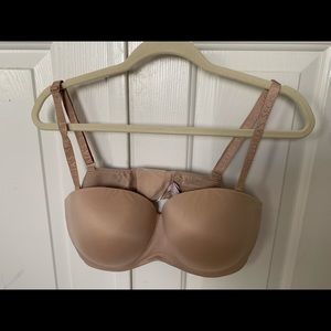 Victoria’s Secret body by Victoria strapless bra. Size 38DD